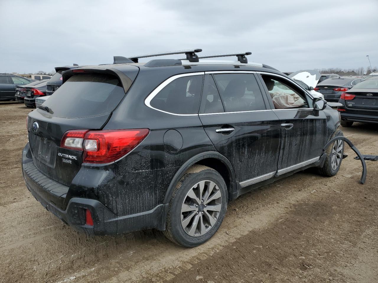2018 Subaru Outback VIN 4S4BSETC1J3336841 Copart auction photo, front end damage thumbnail 3