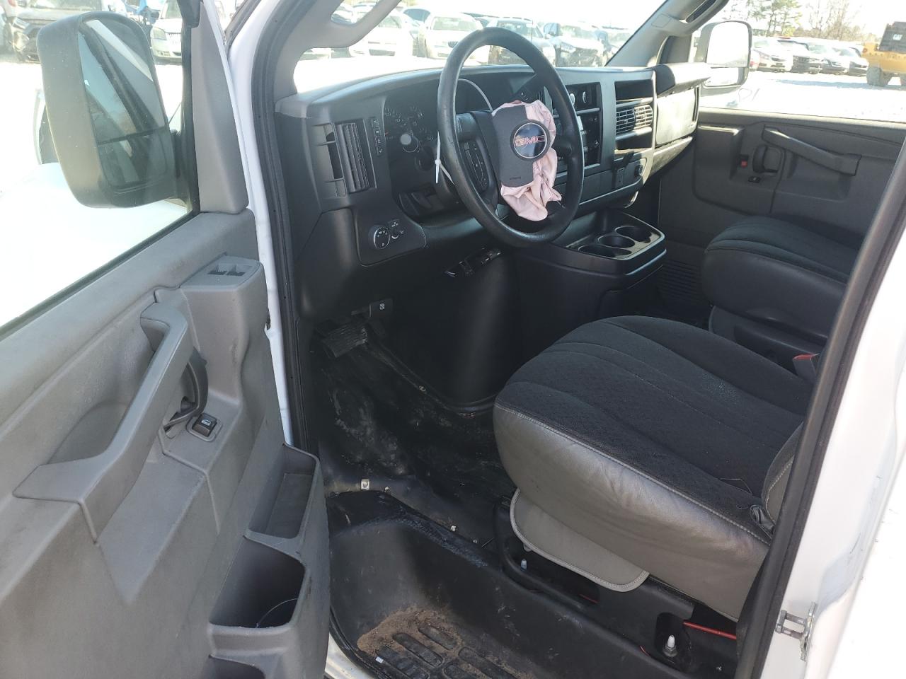 2018 GMC Savana VIN 1GTW7AFG7J1330861 Copart auction photo, front end damage thumbnail 8