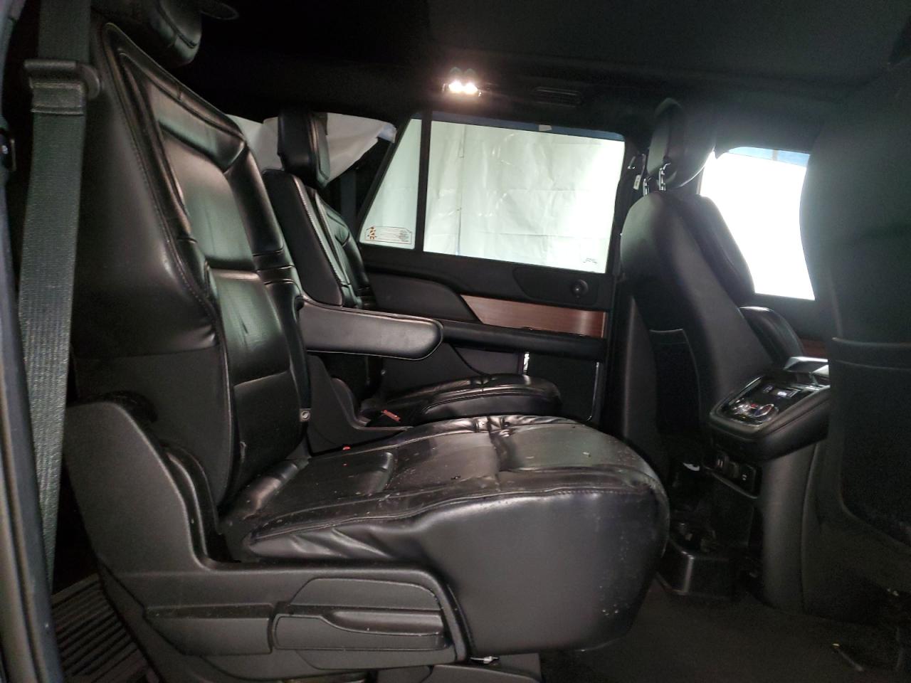 2019 Lincoln Navigator VIN 5LMJJ3JT9KEL09833 Copart auction photo, front end / rear end damage thumbnail 11