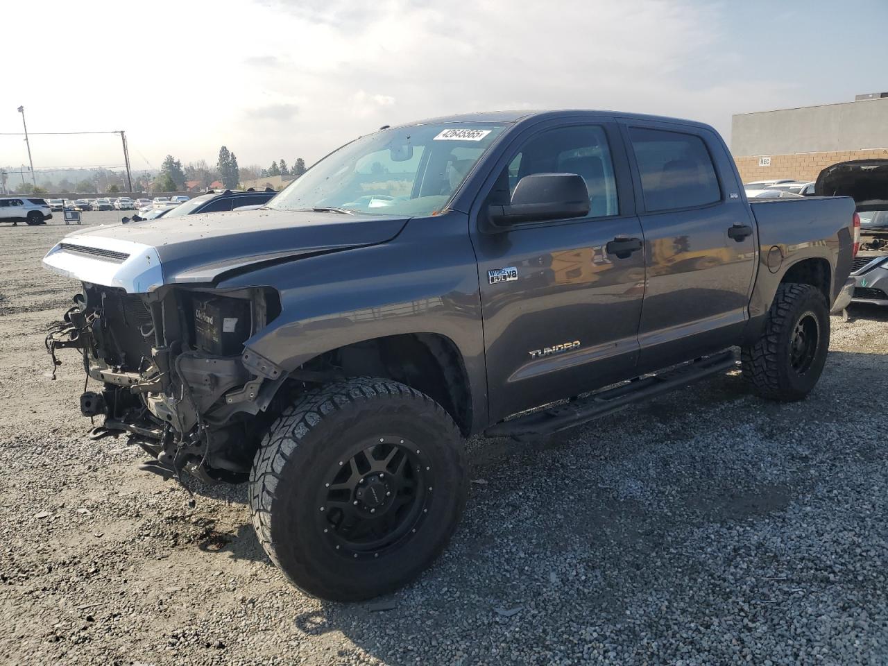 2016 Toyota Tundra VIN 5TFDY5F13GX581776