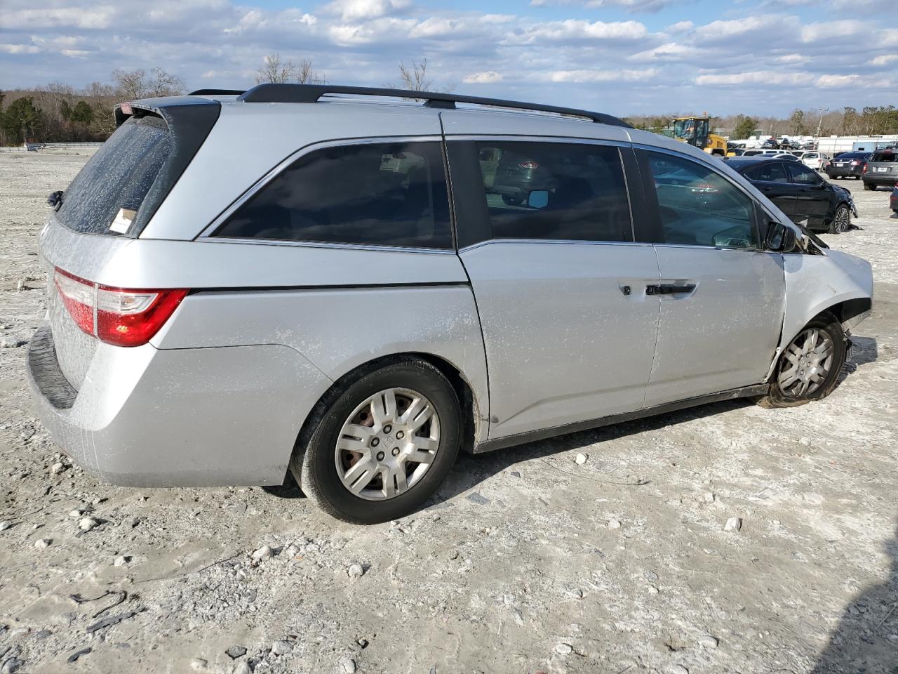 2013 Honda Odyssey VIN 5FNRL5H20DB087567 Copart auction photo, front end / undercarriage damage thumbnail 3