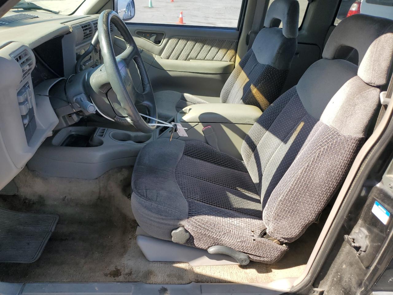 1996 GMC Sonoma VIN 1GTCS19XXT8530270 Copart auction photo, side damage thumbnail 7