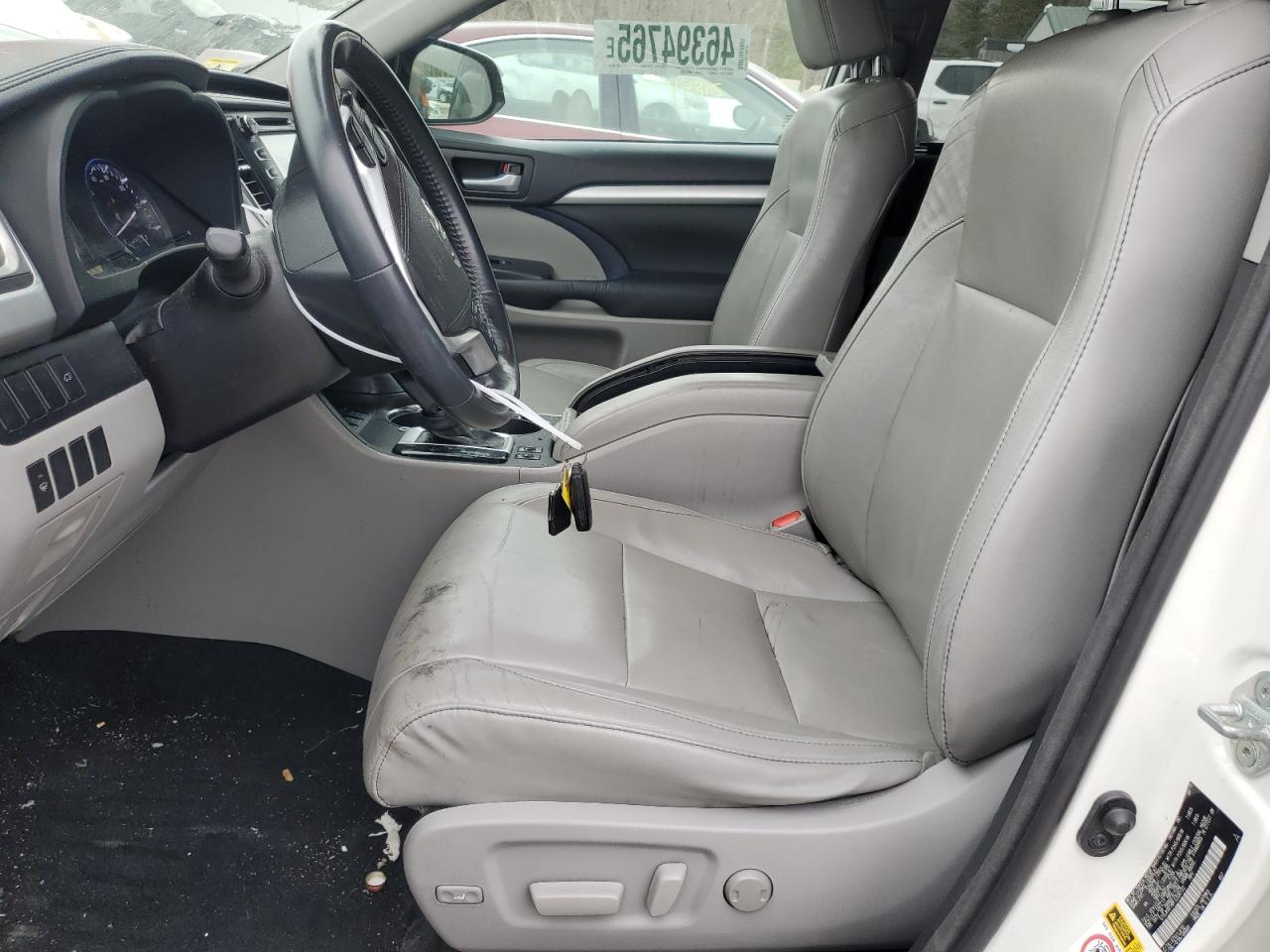 2015 Toyota Highlander VIN 5TDJKRFH8FS208133 Copart auction photo, front end / undercarriage damage thumbnail 7