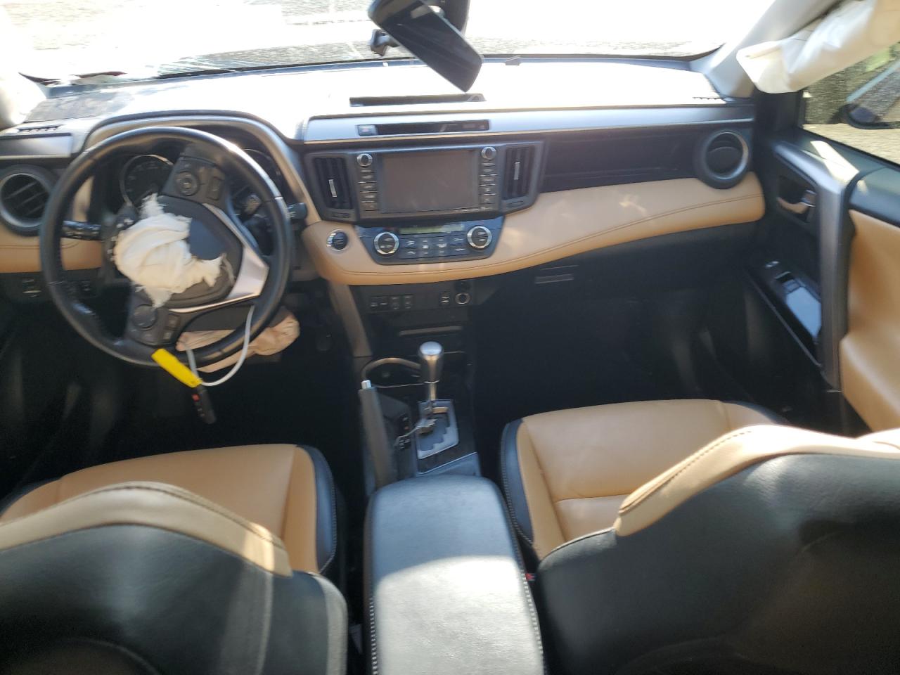 2018 Toyota RAV 4 VIN JTMYFREVXJD121929 Copart auction photo, front end / side damage thumbnail 8