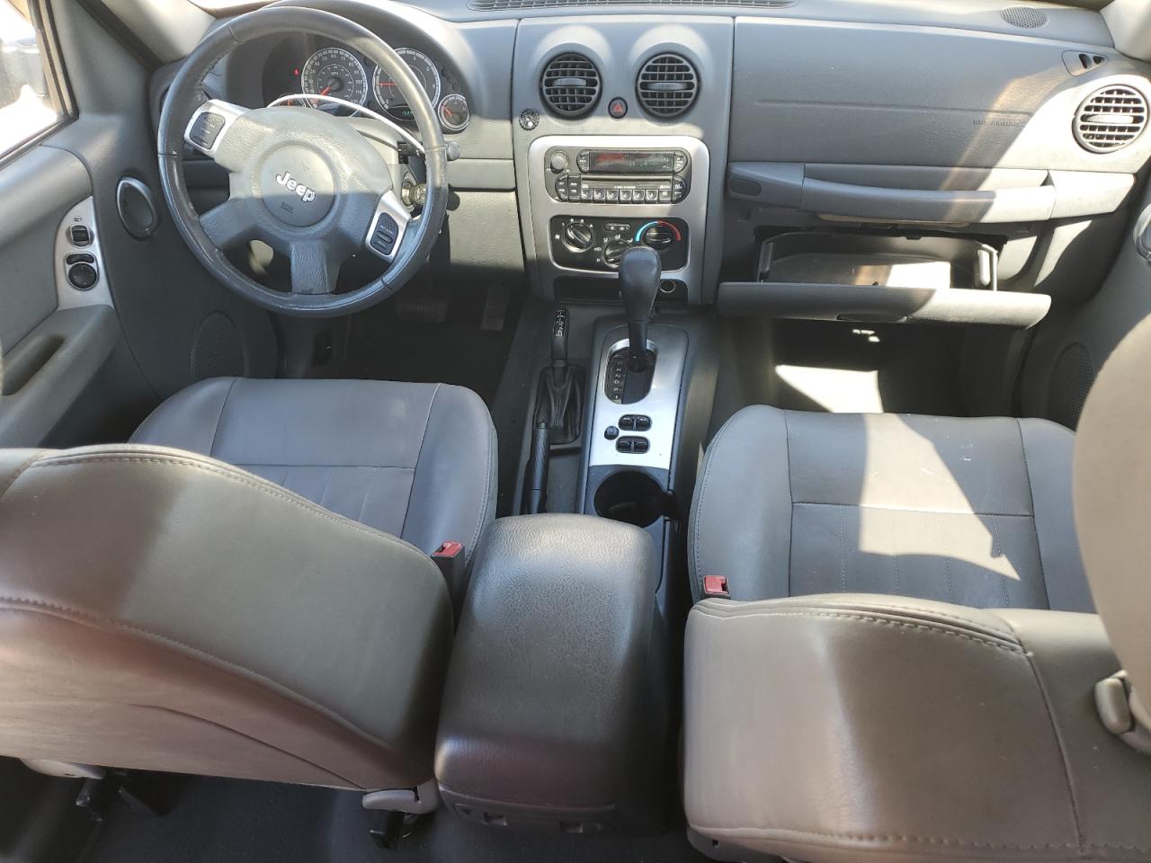 2005 Jeep Liberty (North America) VIN 1J4GL58K75W626393 Copart auction photo, front end damage thumbnail 8