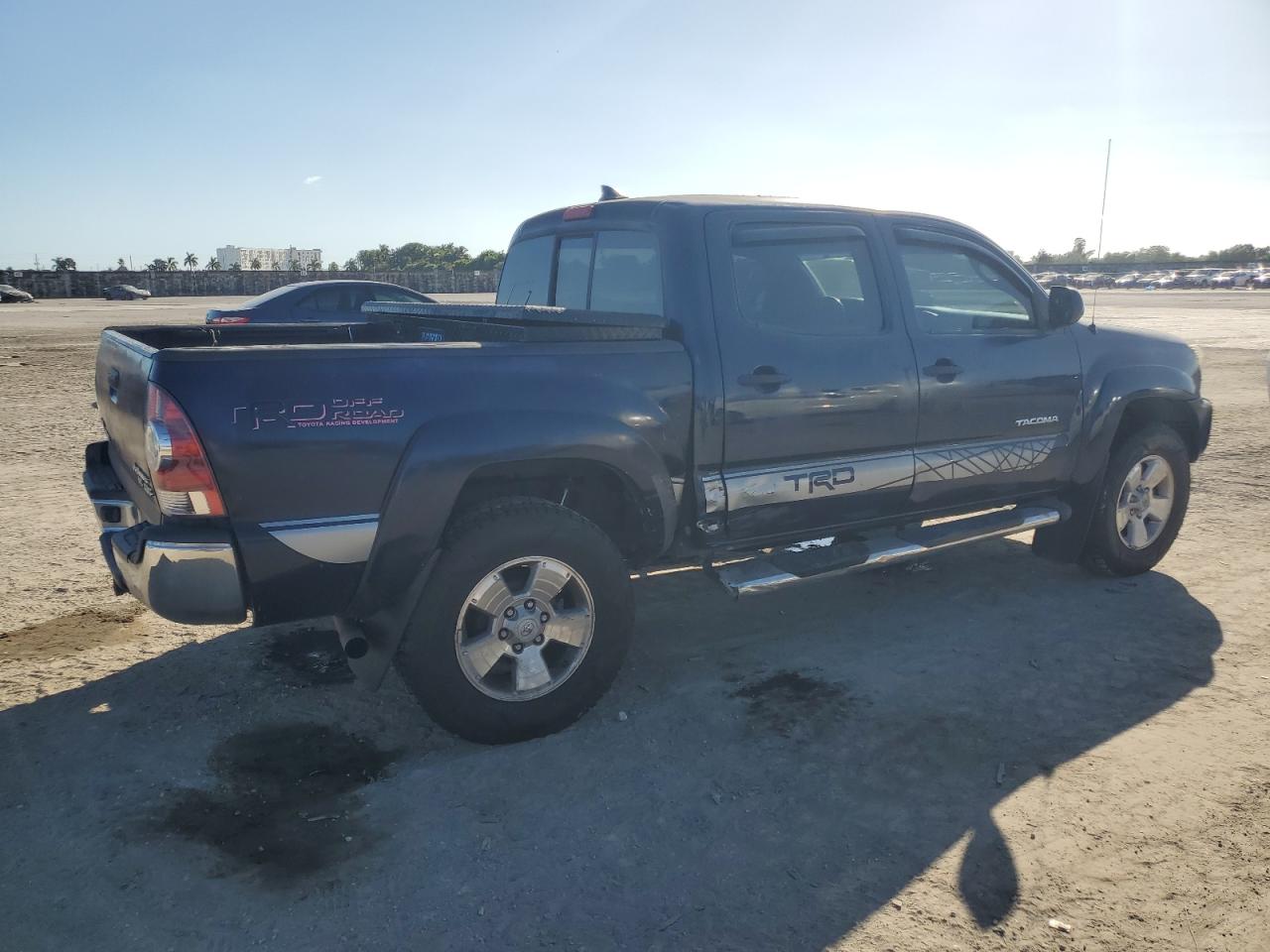 2012 Toyota Tacoma VIN 3TMJU4GN2CM127626 Copart auction photo, side damage thumbnail 3