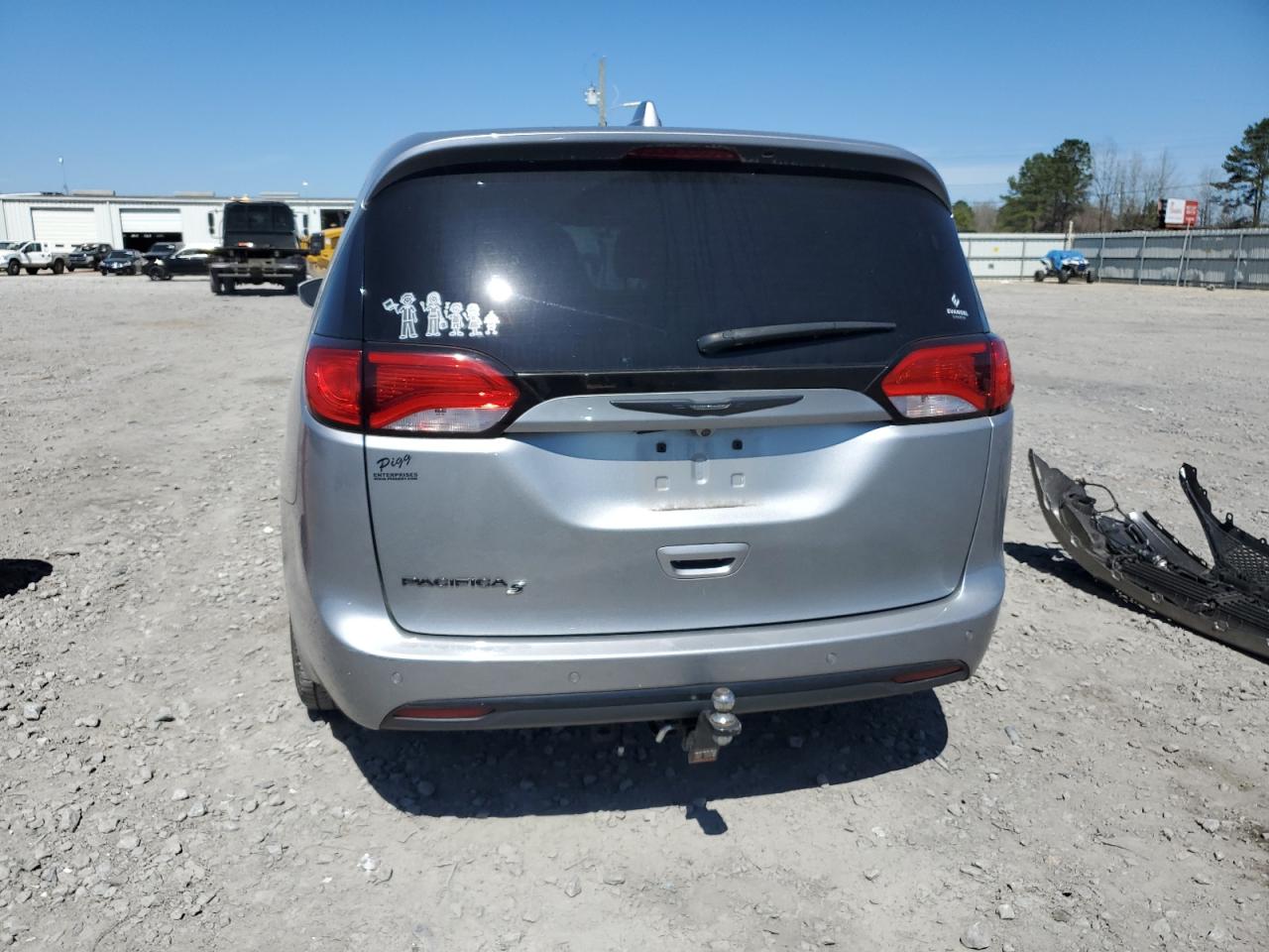 2018 Chrysler Pacifica VIN 2C4RC1FGXJR361834 Copart auction photo, front end / side damage thumbnail 6