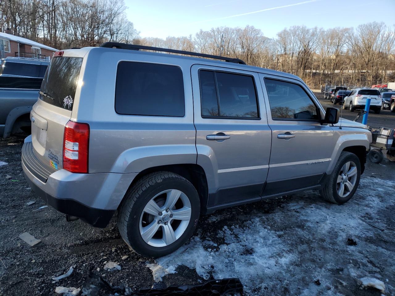 2016 Jeep Liberty (Patriot) VIN 1C4NJPBB5GD651587 Copart auction photo, front end damage thumbnail 3