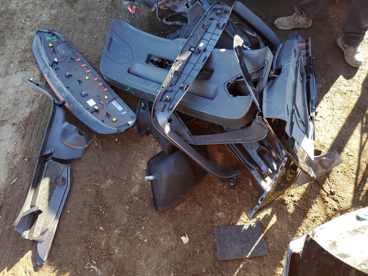 2018 Audi Q3 VIN WA1ECCFS3JR018605 Copart auction photo, rear end damage thumbnail 13