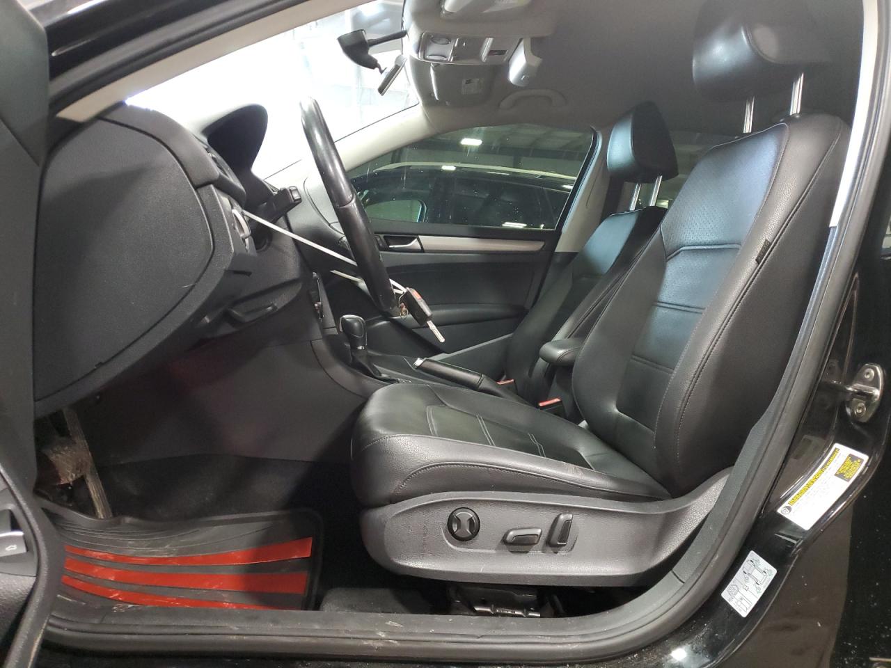 2014 Volkswagen Passat VIN 1VWAT7A34EC096232 Copart auction photo, side / rear end damage thumbnail 7