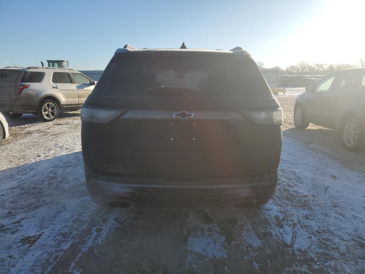 2019 Chevrolet Traverse VIN 1GNEVKKW9KJ107654 Copart auction photo, front end damage thumbnail 6