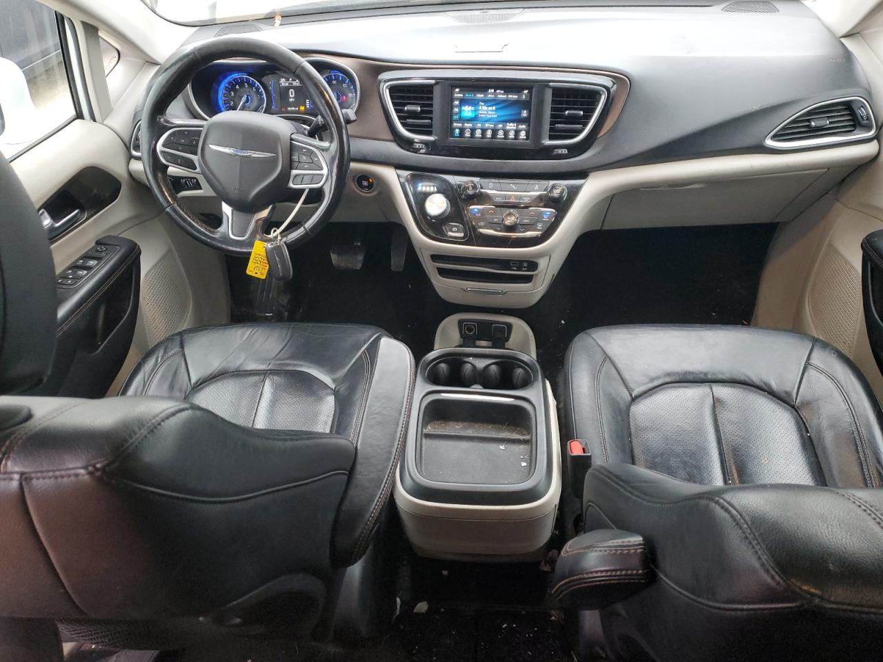 2019 Chrysler Pacifica VIN 2C4RC1BG6KR680963 Copart auction photo, side / front end damage thumbnail 8