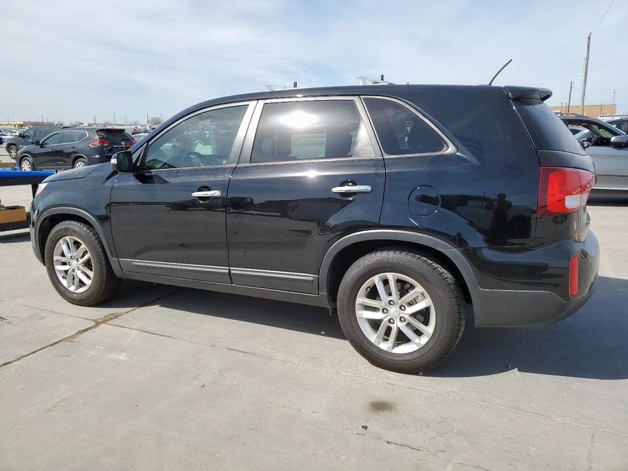 2014 KIA Sorento VIN 5XYKT3A64EG521292 Copart auction photo, mechanical damage thumbnail 2