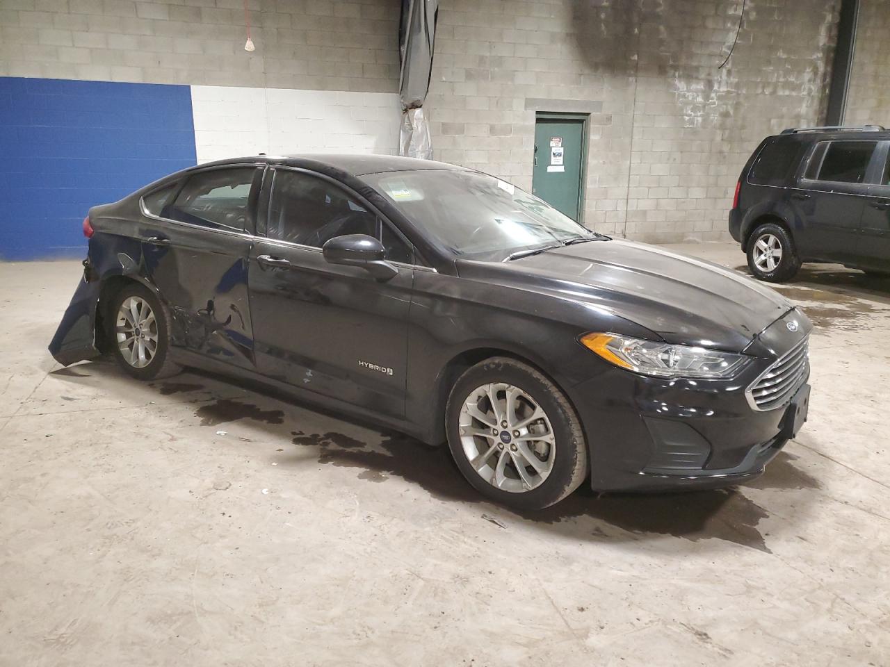 2019 Ford Fusion VIN 3FA6P0LU8KR118861 Copart auction photo, rear end / side damage thumbnail 4