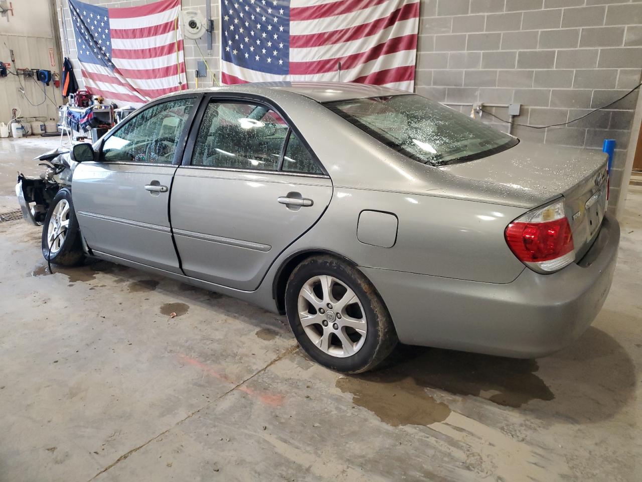 2005 Toyota Camry VIN 4T1BE30K95U525986 Copart auction photo, front end damage thumbnail 2