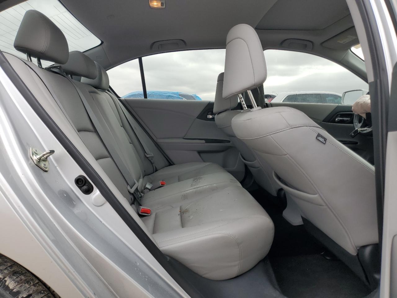 2015 Honda Accord VIN 1HGCR2F82FA120995 Copart auction photo, front end / minor dent/scratches damage thumbnail 10