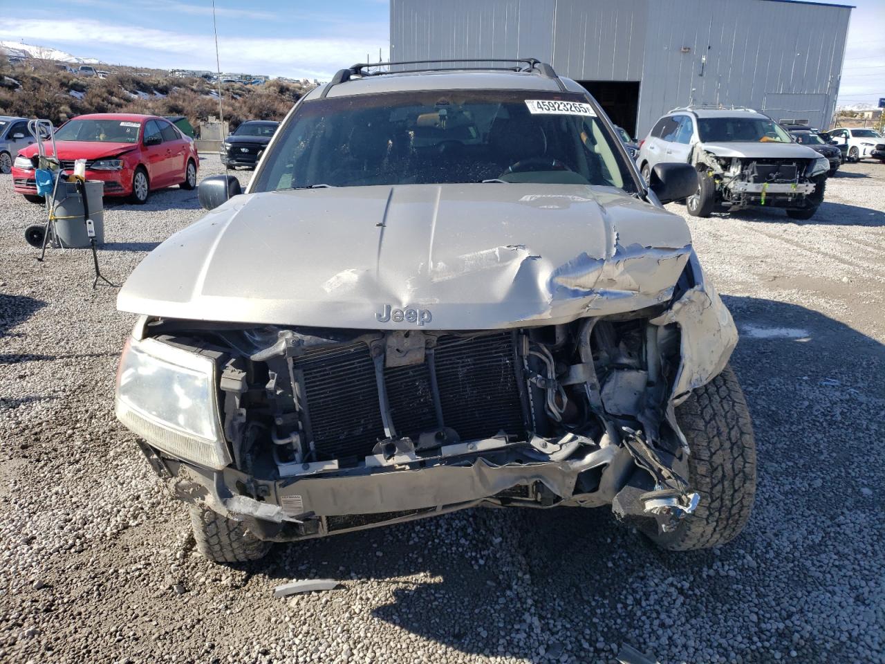 2004 Jeep Grand Cherokee VIN 1J8GW58N84C147870 Copart auction photo, front end / side damage thumbnail 5