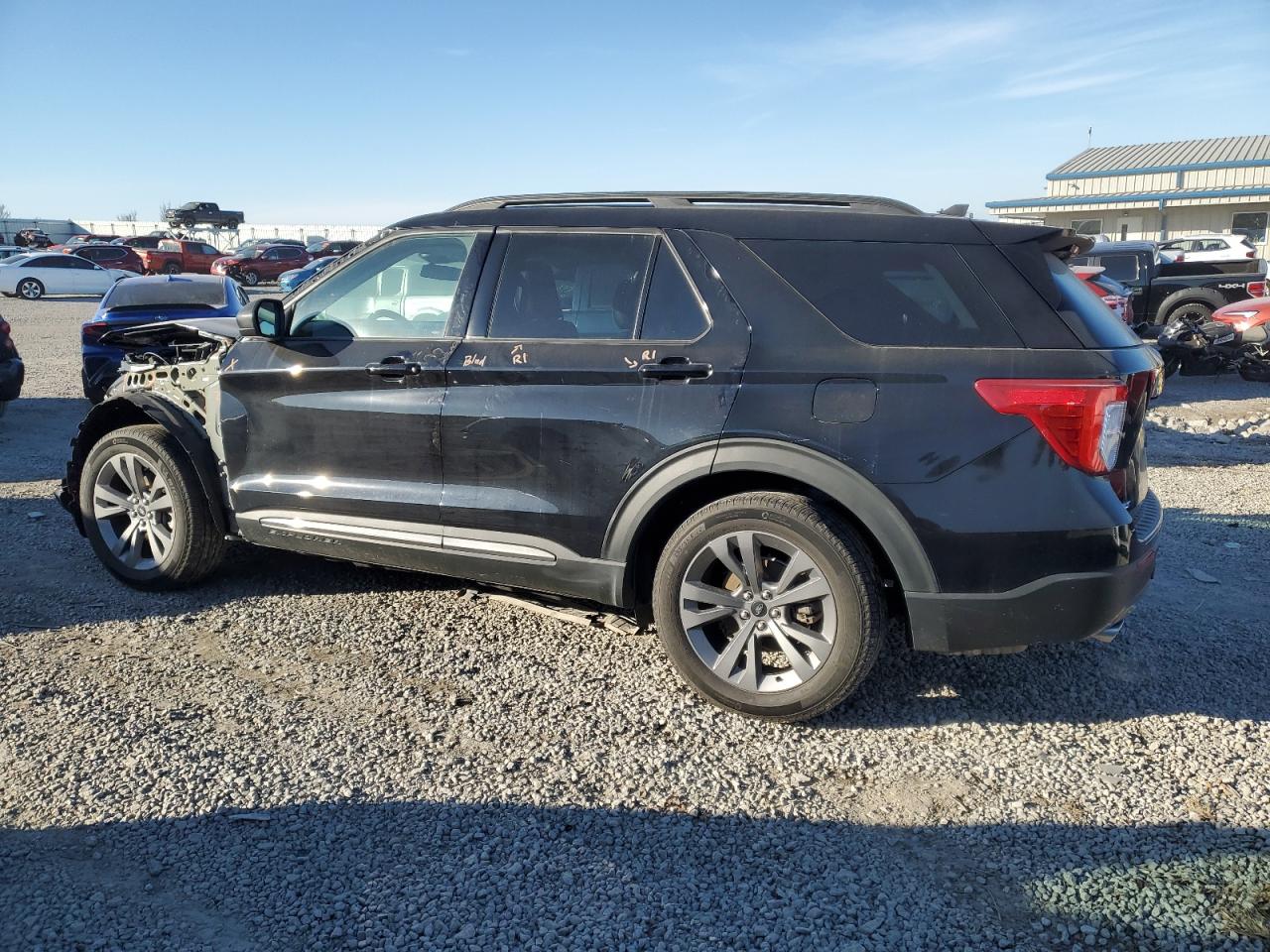 2021 Ford Explorer VIN 1FMSK8DH2MGA80380 Copart auction photo, front end damage thumbnail 2