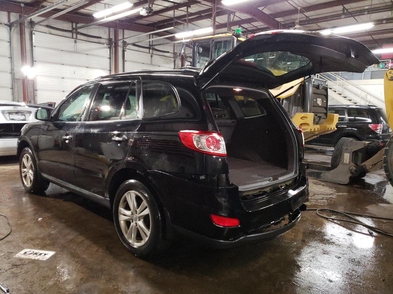 2011 Hyundai Santa Fe VIN 5XYZKDAGXBG045433 Copart auction photo, rear end / minor dent/scratches damage thumbnail 2