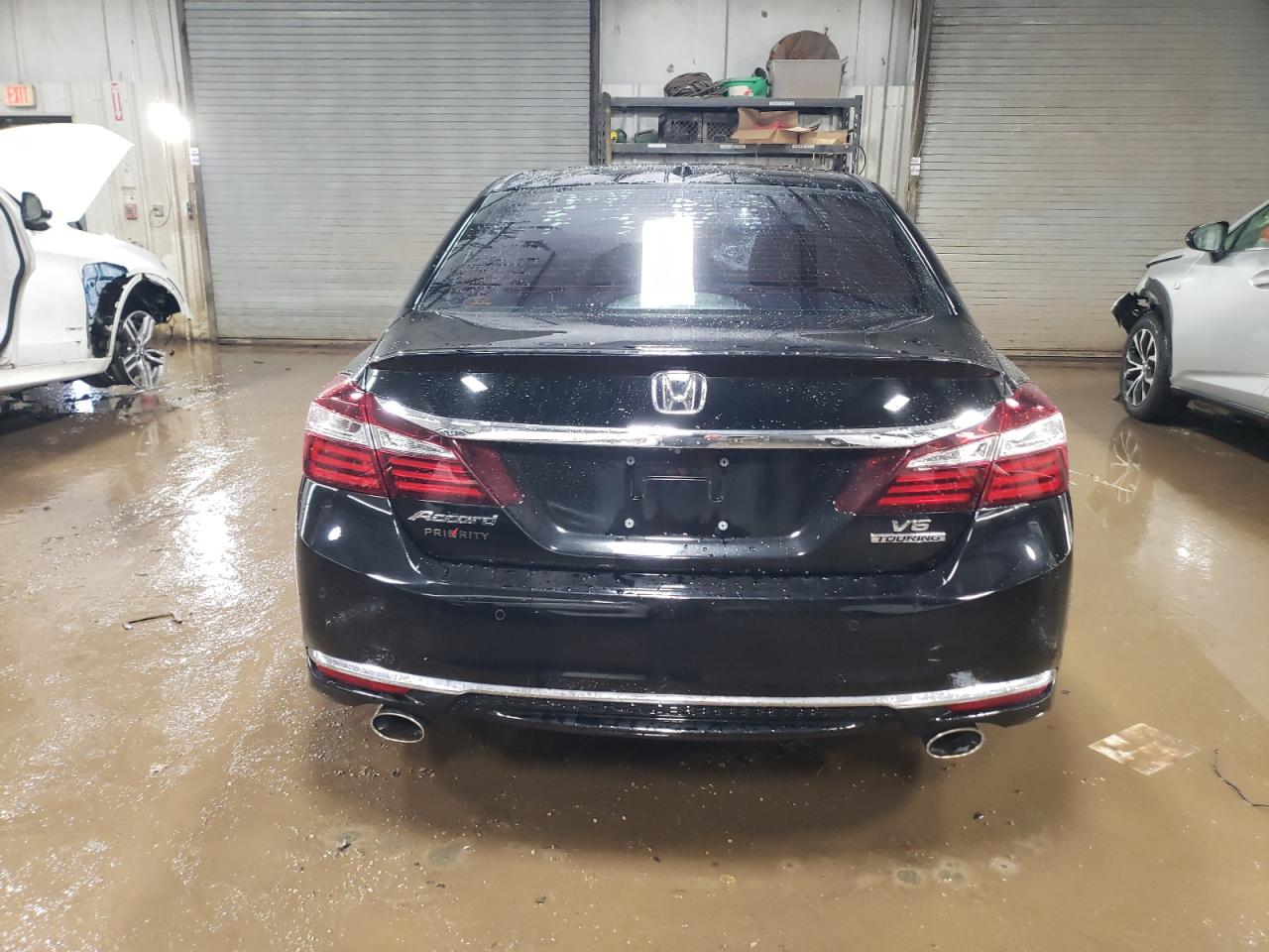 2017 Honda Accord VIN 1HGCR3F96HA020660 Copart auction photo, front end / minor dent/scratches damage thumbnail 6