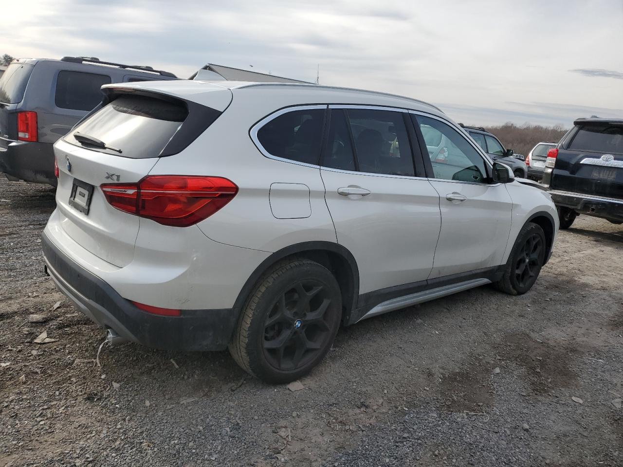 2018 BMW X1 VIN WBXHT3C39J5L24718 Copart auction photo, front end damage thumbnail 3