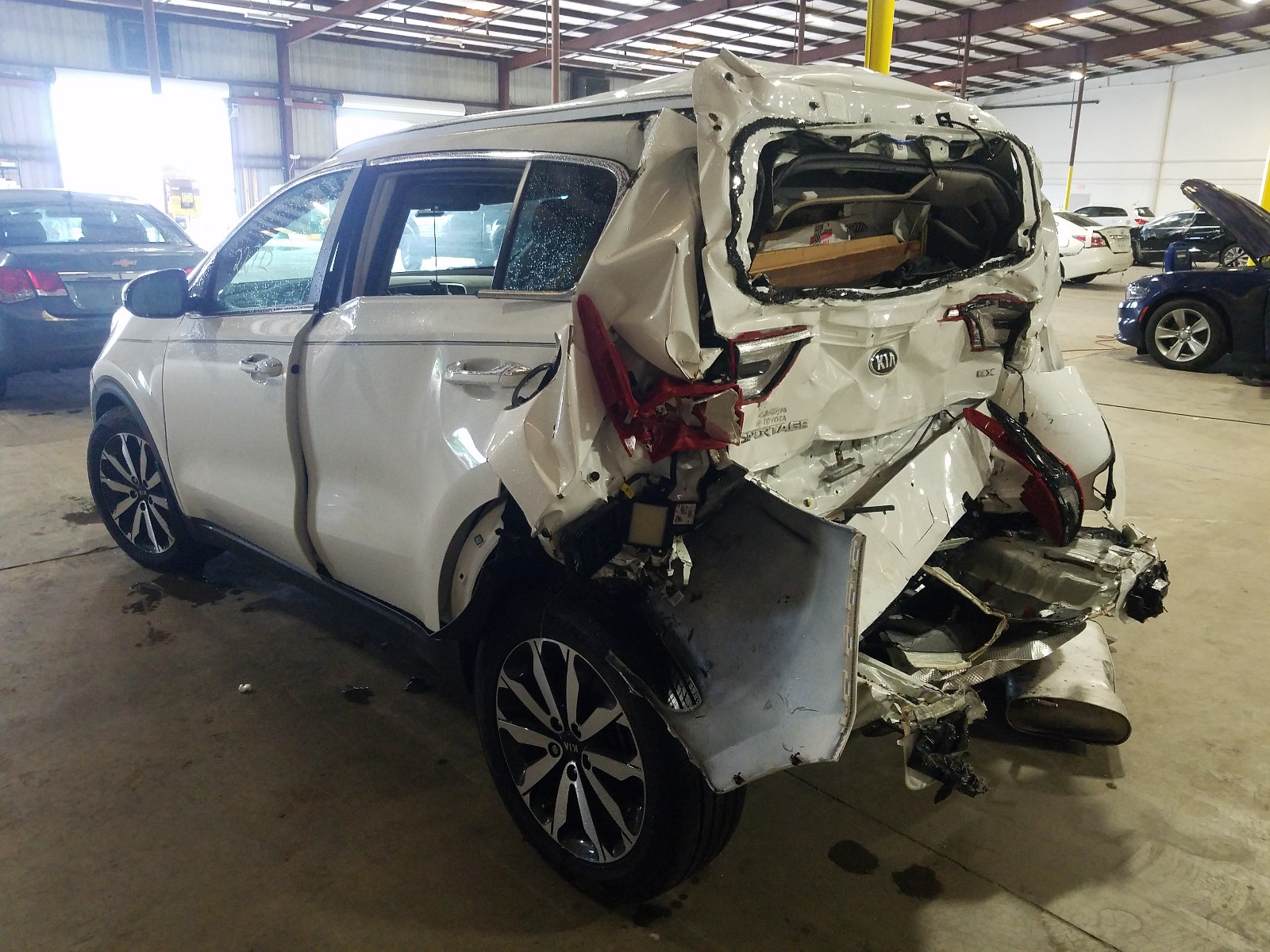 2018 KIA Sportage VIN KNDPN3AC5J7400560 Copart auction photo, all over damage thumbnail 3