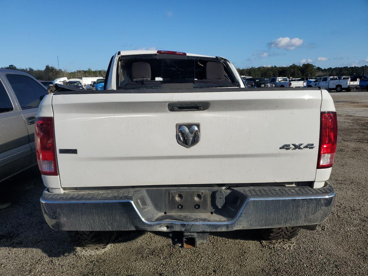 2018 RAM 2500 VIN 3C6UR5DL2JG424969 Copart auction photo, top/roof / side damage thumbnail 6