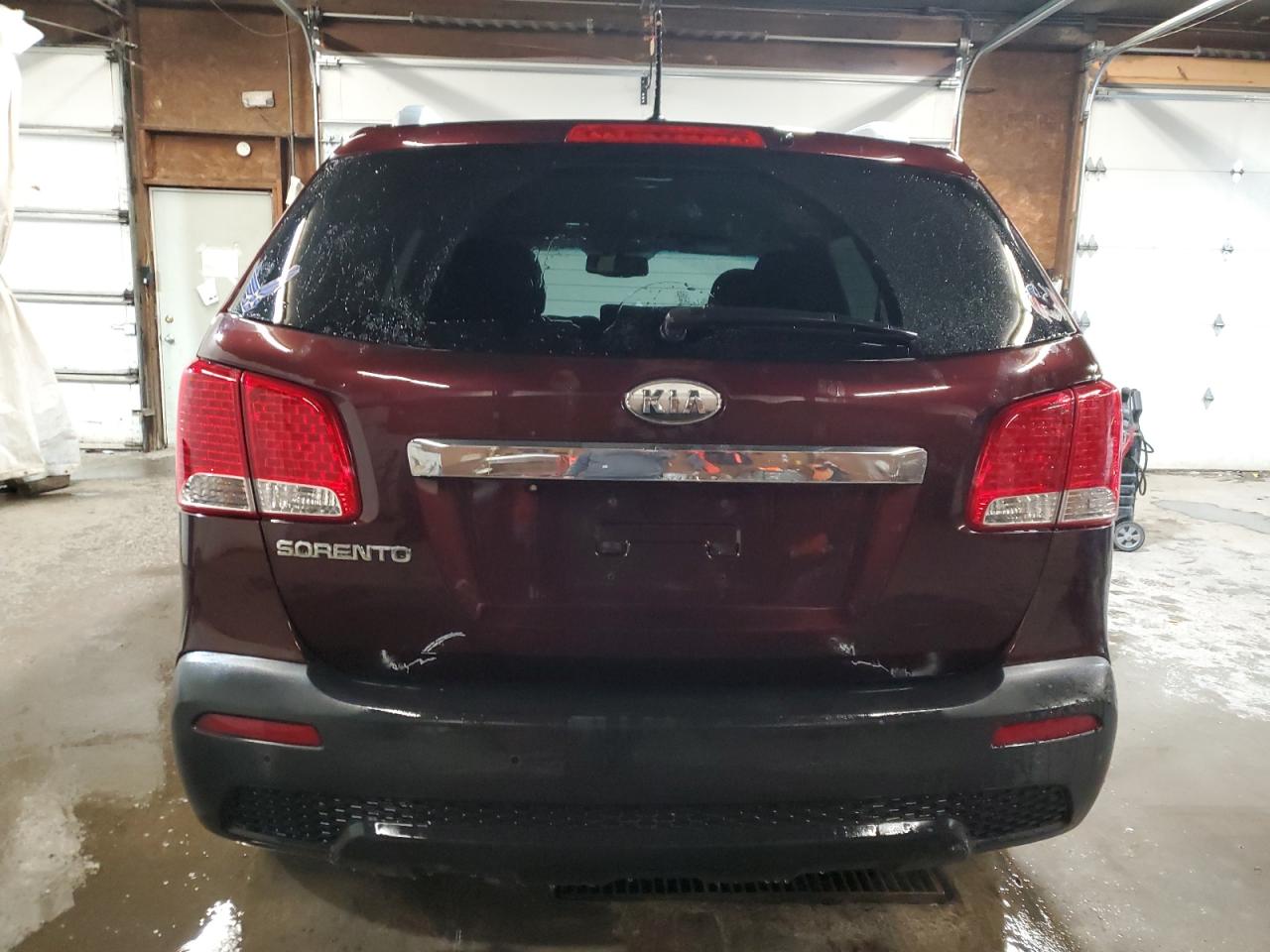 2011 KIA Sorento VIN 5XYKTDA15BG042921 Copart auction photo, side damage thumbnail 6