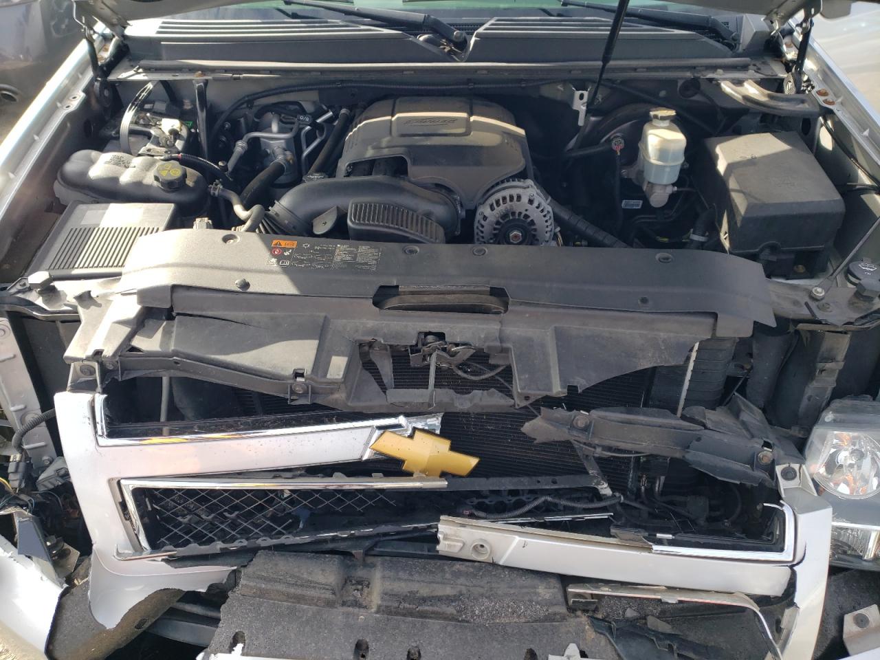 2012 Chevrolet Suburban VIN 1GNSKJE75CR180324 Copart auction photo, front end / side damage thumbnail 13