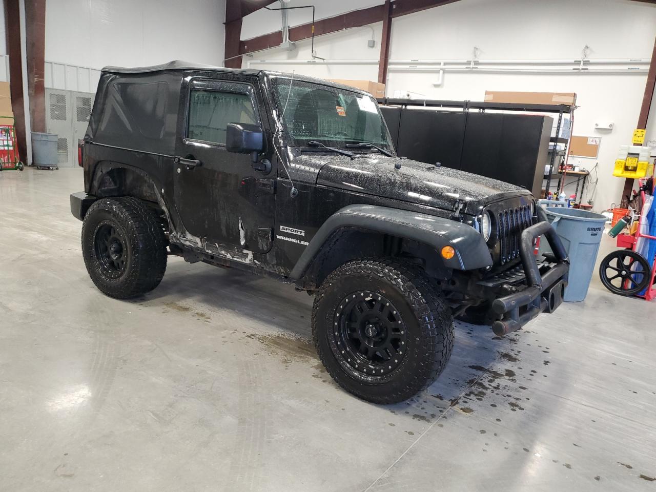 2016 Jeep Wrangler VIN 1C4AJWAG2GL136266 Copart auction photo, front end / side damage thumbnail 4