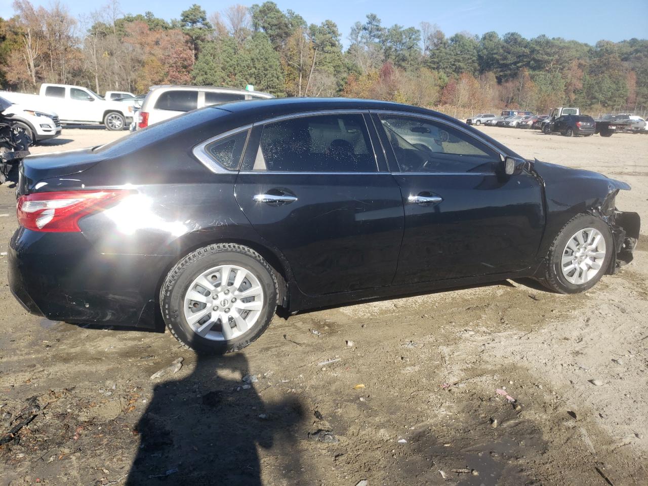 2016 Nissan Altima VIN 1N4AL3AP8GN357633 Copart auction photo, front end / minor dent/scratches damage thumbnail 3