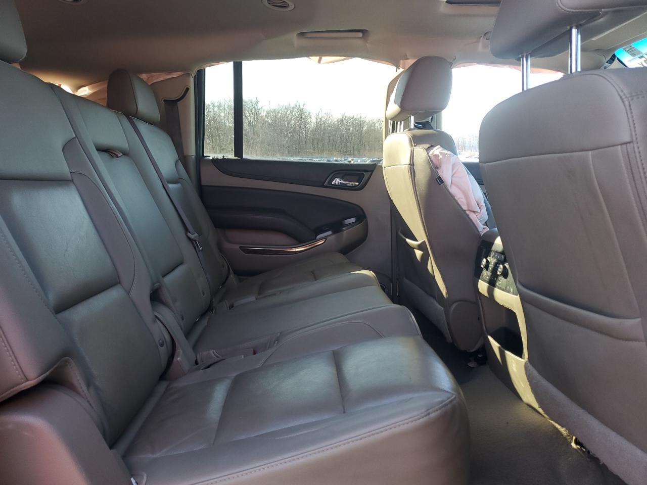 2019 Chevrolet Suburban VIN 1GNSKHKC7KR239060 Copart auction photo, side damage thumbnail 11