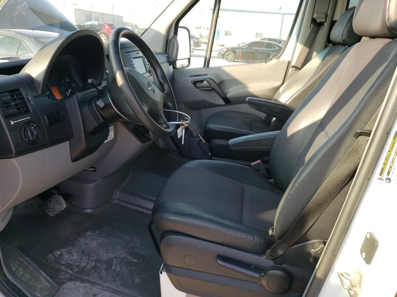2017 Mercedes-Benz Sprinter VIN WDAPF1CD5HP523098 Copart auction photo, top/roof / minor dent/scratches damage thumbnail 7