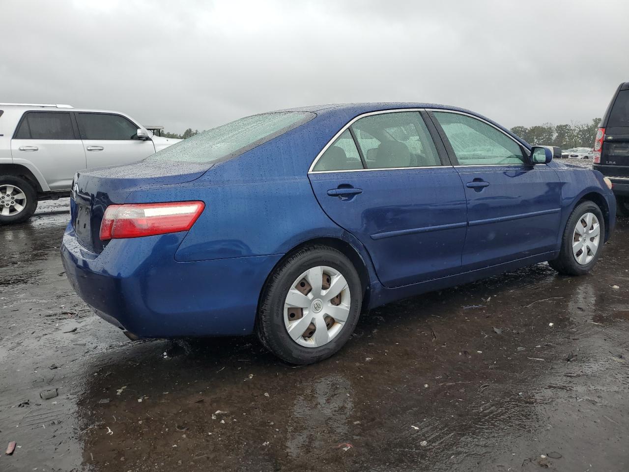2007 Toyota Camry VIN 4T1BE46K37U187744 Copart auction photo, rear end / undercarriage damage thumbnail 3