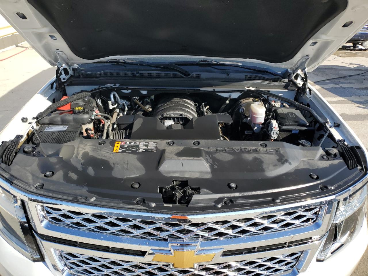 2020 Chevrolet Tahoe VIN 1GNSCBKCXLR240621 Copart auction photo, side / minor dent/scratches damage thumbnail 12