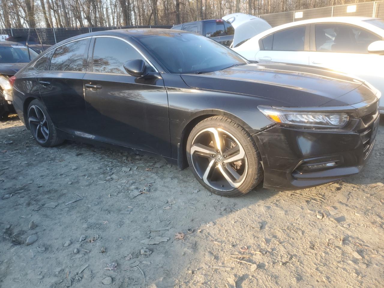2018 Honda Accord VIN 1HGCV1F3XJA269089 Copart auction photo, side / front end damage thumbnail 4