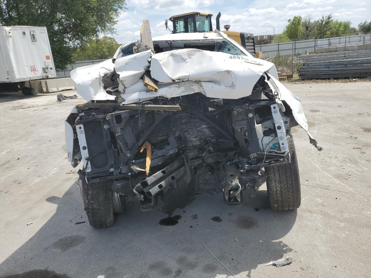 2018 GMC Yukon VIN 1GKS1BKC7JR245081 Copart auction photo, front end / side damage thumbnail 5