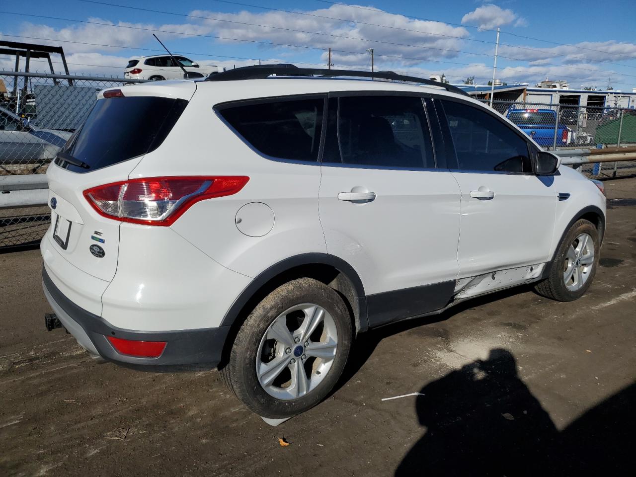 2014 Ford Escape VIN 1FMCU9G99EUB30560 Copart auction photo, front end / side damage thumbnail 3
