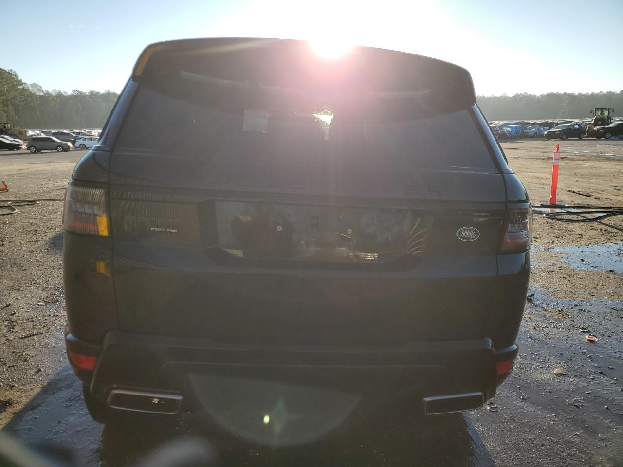 2022 Land Rover Range Rover VIN SALWR2SE0NA235190 Copart auction photo, front end damage thumbnail 6