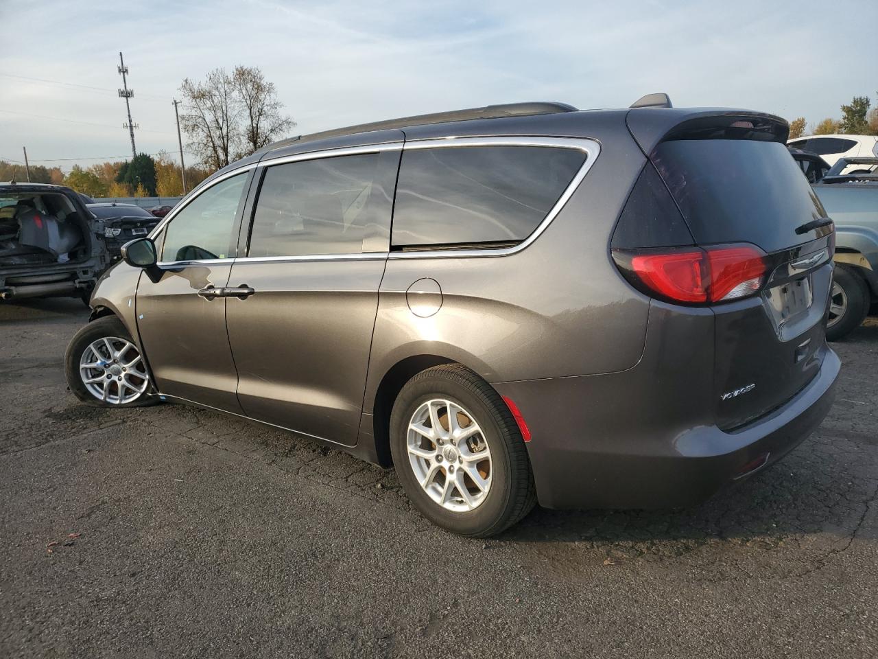 2020 Chrysler Voyager VIN 2C4RC1DG3LR257420 Copart auction photo, front end / undercarriage damage thumbnail 2