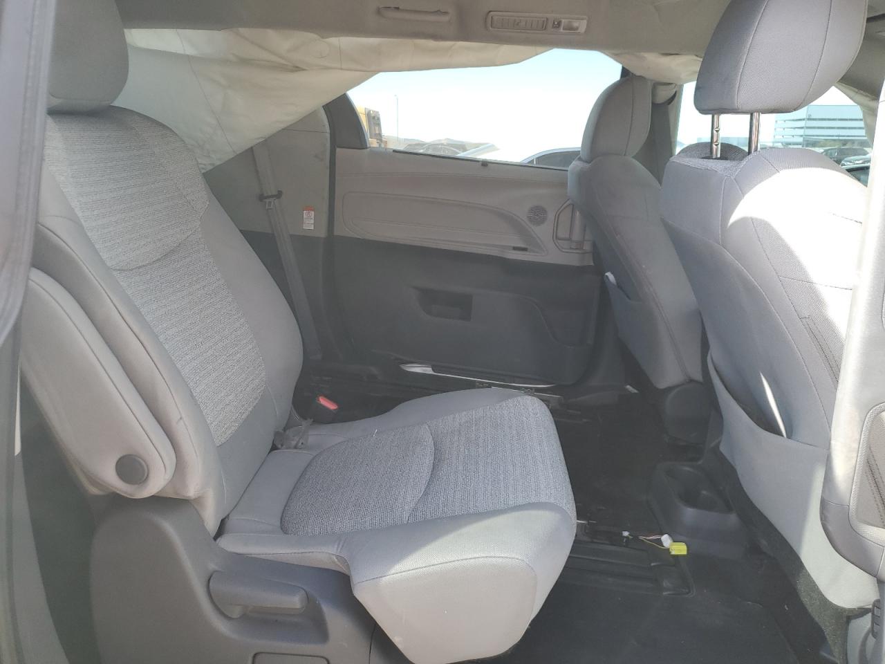 2021 Toyota Sienna VIN 5TDKRKEC4MS064042 Copart auction photo, front end / side damage thumbnail 12