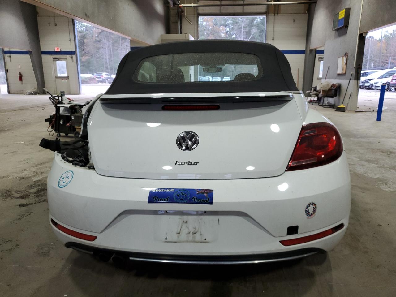 2017 Volkswagen Beetle VIN 3VW517AT8HM825231 Copart auction photo, front end damage thumbnail 6