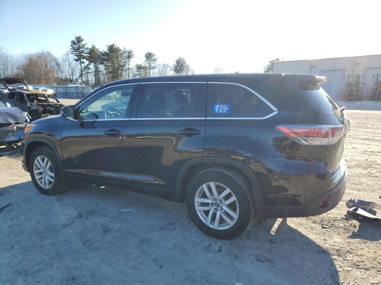 2016 Toyota Highlander VIN 5TDBKRFHXGS274379 Copart auction photo, vandalism damage thumbnail 2