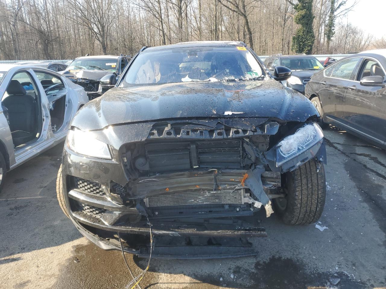 2018 Jaguar F-Pace VIN SADCJ2FX0JA324060 Copart auction photo, front end / rear end damage thumbnail 5