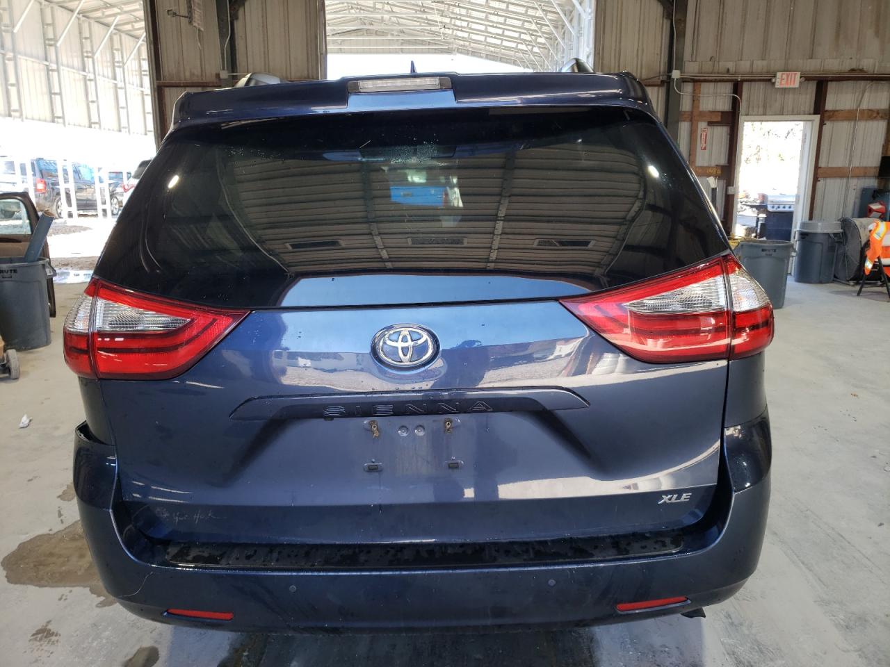 2020 Toyota Sienna VIN 5TDYZ3DC5LS051347 Copart auction photo, side / rear end damage thumbnail 6