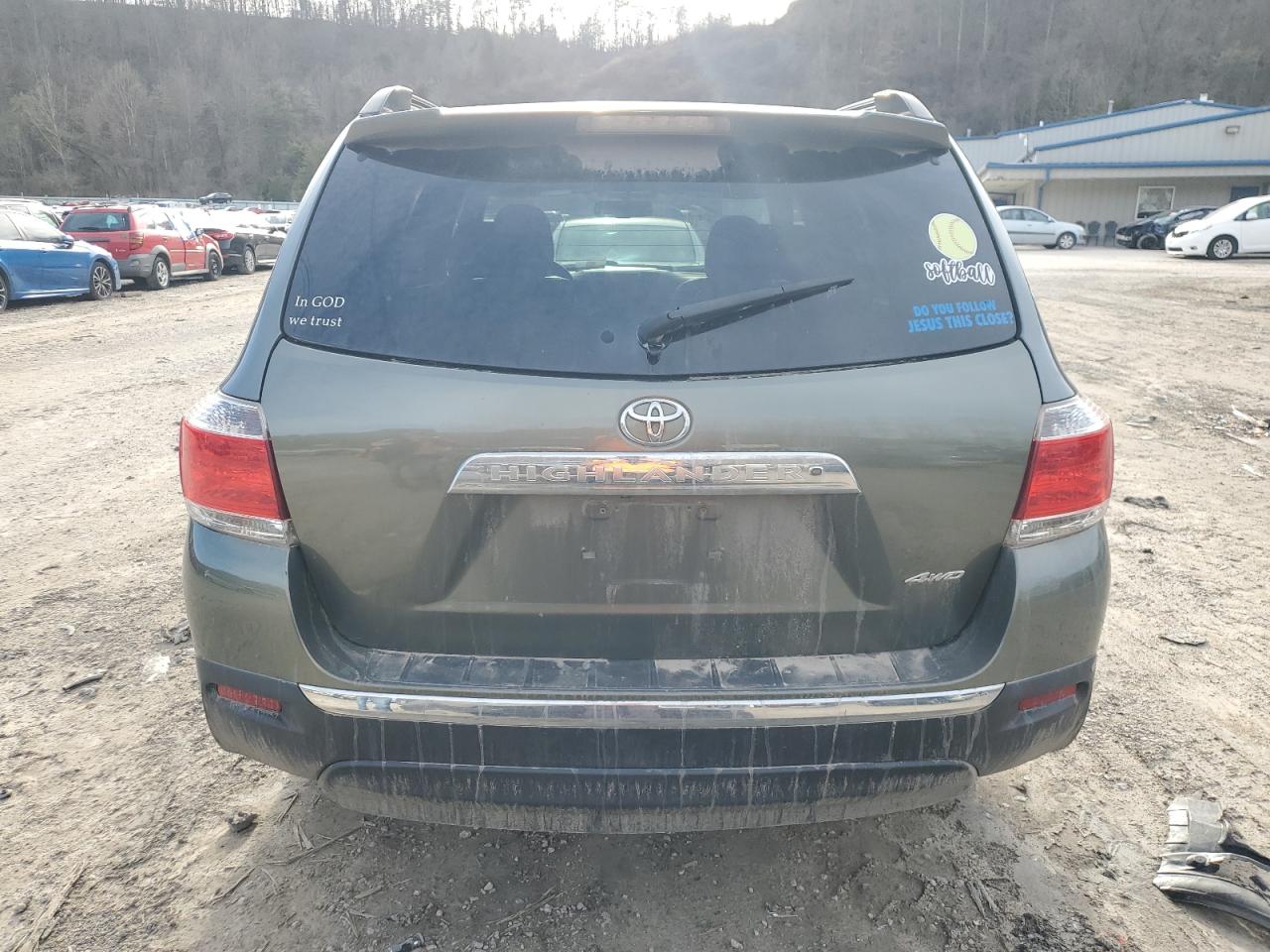 2013 Toyota Highlander VIN 5TDBK3EH4DS258625 Copart auction photo, all over damage thumbnail 6