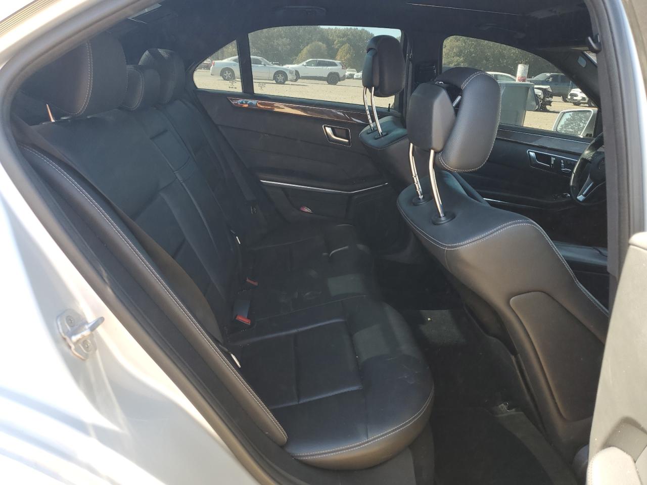 2016 Mercedes-Benz E-klasse VIN WDDHF5KB1GB190943 Copart auction photo, front end / minor dent/scratches damage thumbnail 10