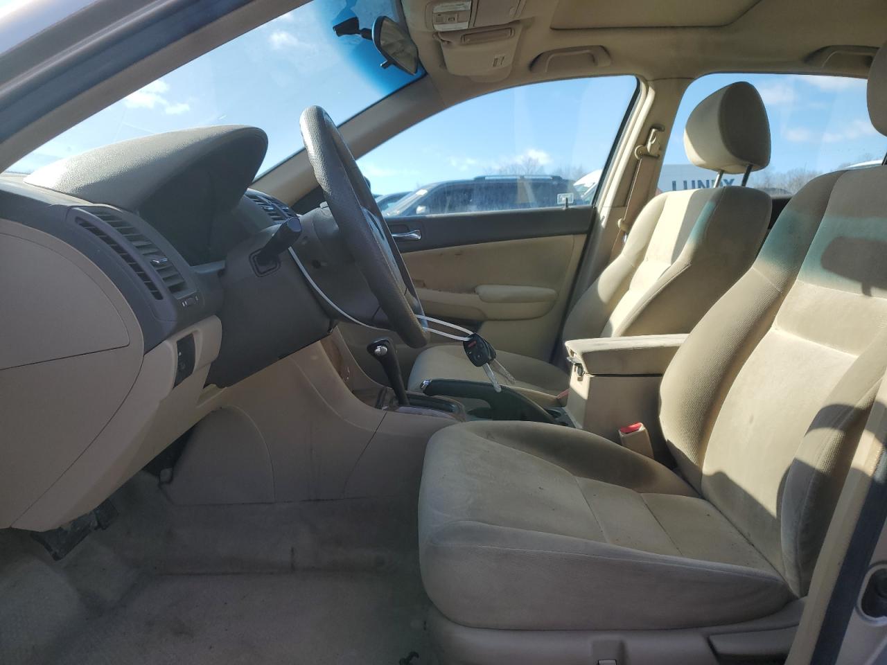 2004 Honda Accord VIN 1HGCM56674A117327 Copart auction photo, front end damage thumbnail 7