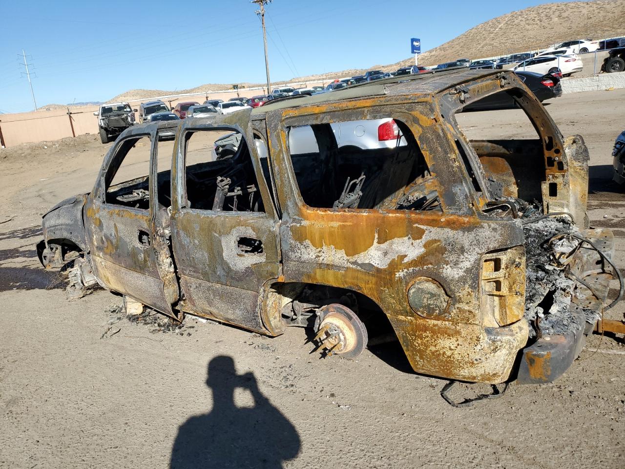 2002 Cadillac Escalade VIN 1GYEK63N72R146429 Copart auction photo, burn damage thumbnail 2