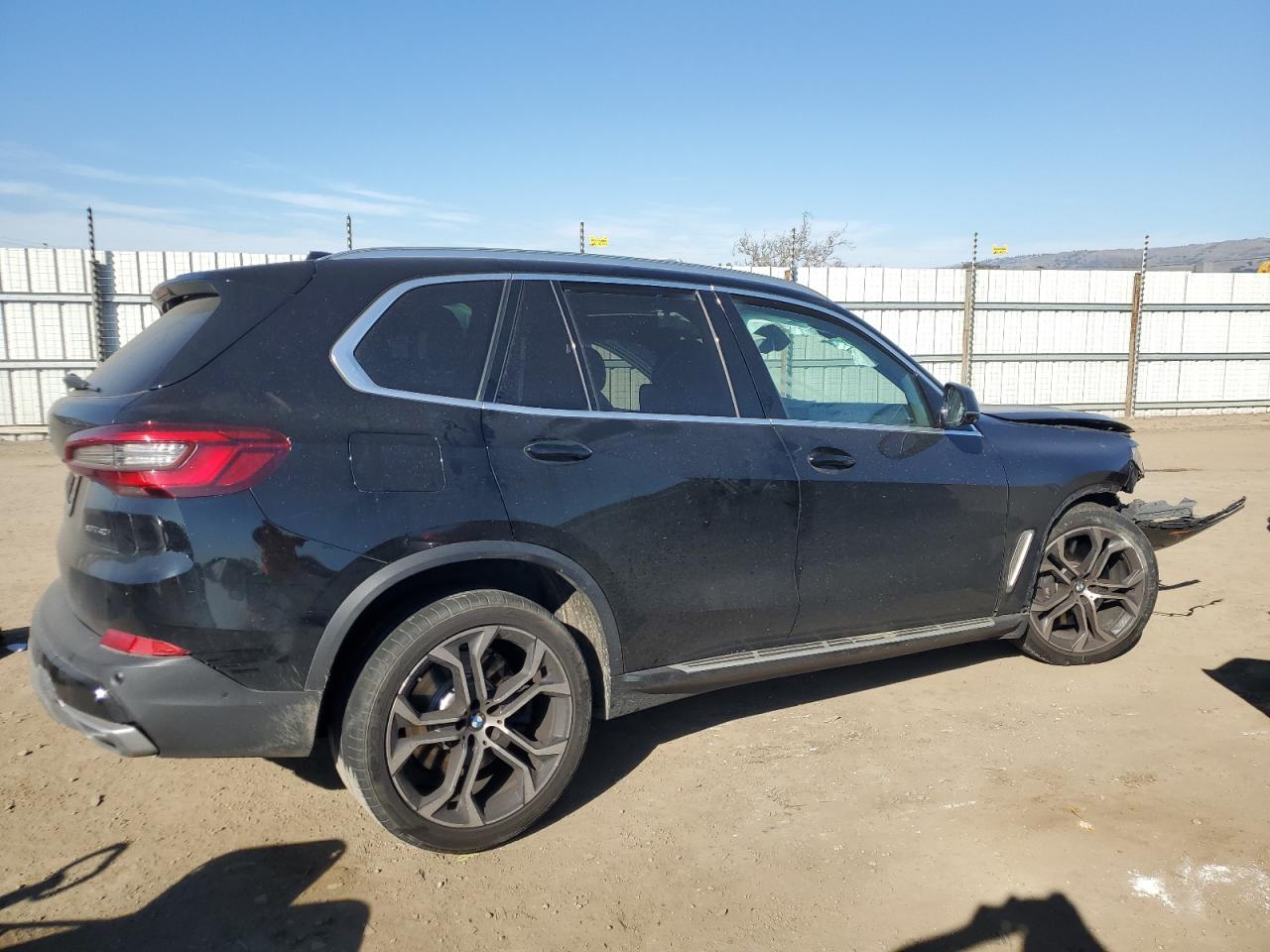 2020 BMW X5 VIN 5UXCR6C08L9B25847 Copart auction photo, front end / rear end damage thumbnail 3